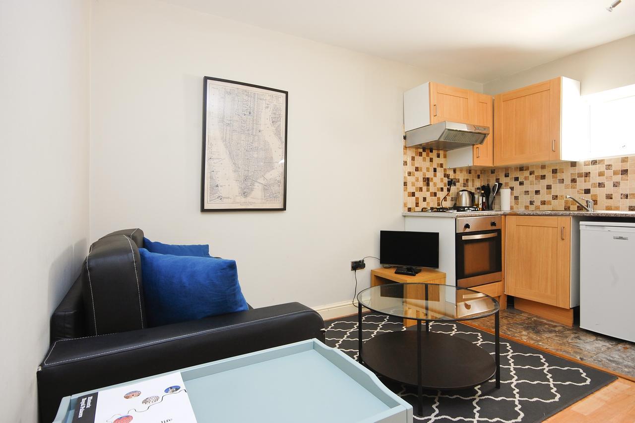 35 Swinton Street Apartahotel 3*